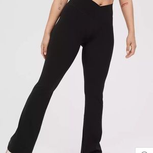 Offline Real Me Crossover Flare Leggings - Brand new with tags
